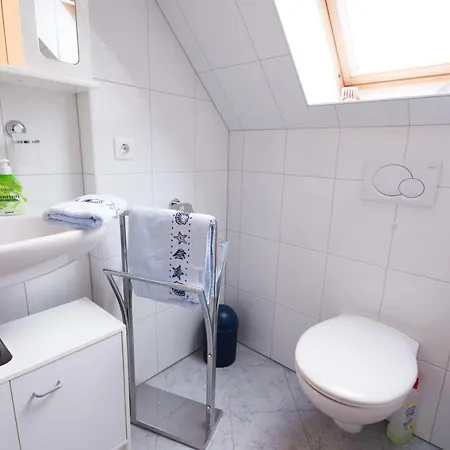 Haus-Celina-1-Zimmer-Appartement